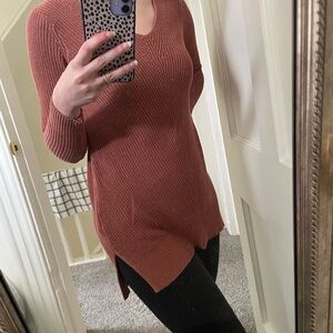 Bundle 3/$15 - Old Navy Women's Terracotta Rounded V-Neck Sweater